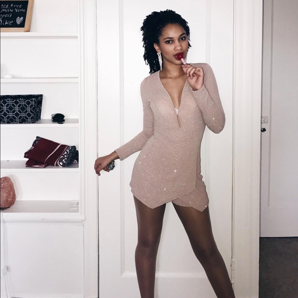 💕Sexy Deep-V Sparkle Romper💕